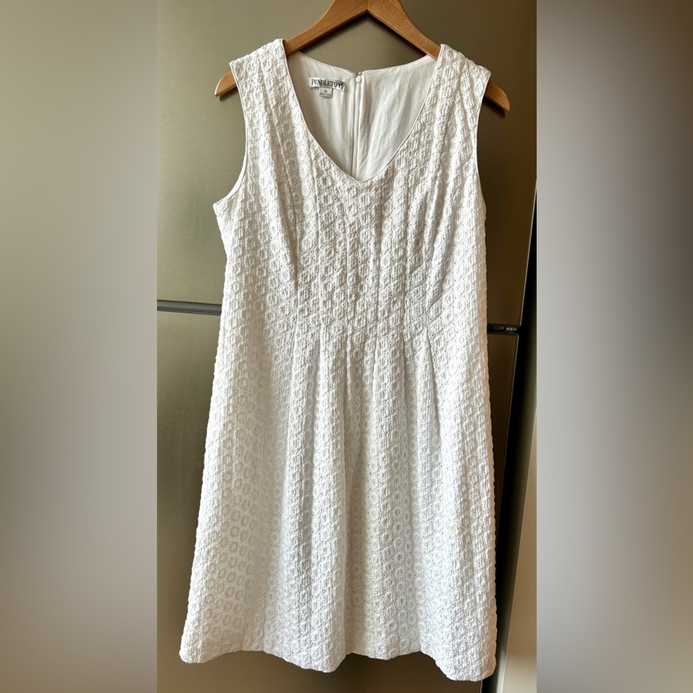 Pendleton White Eyelet Dress Size 10 Cotton Sleeveless A-Line Summer